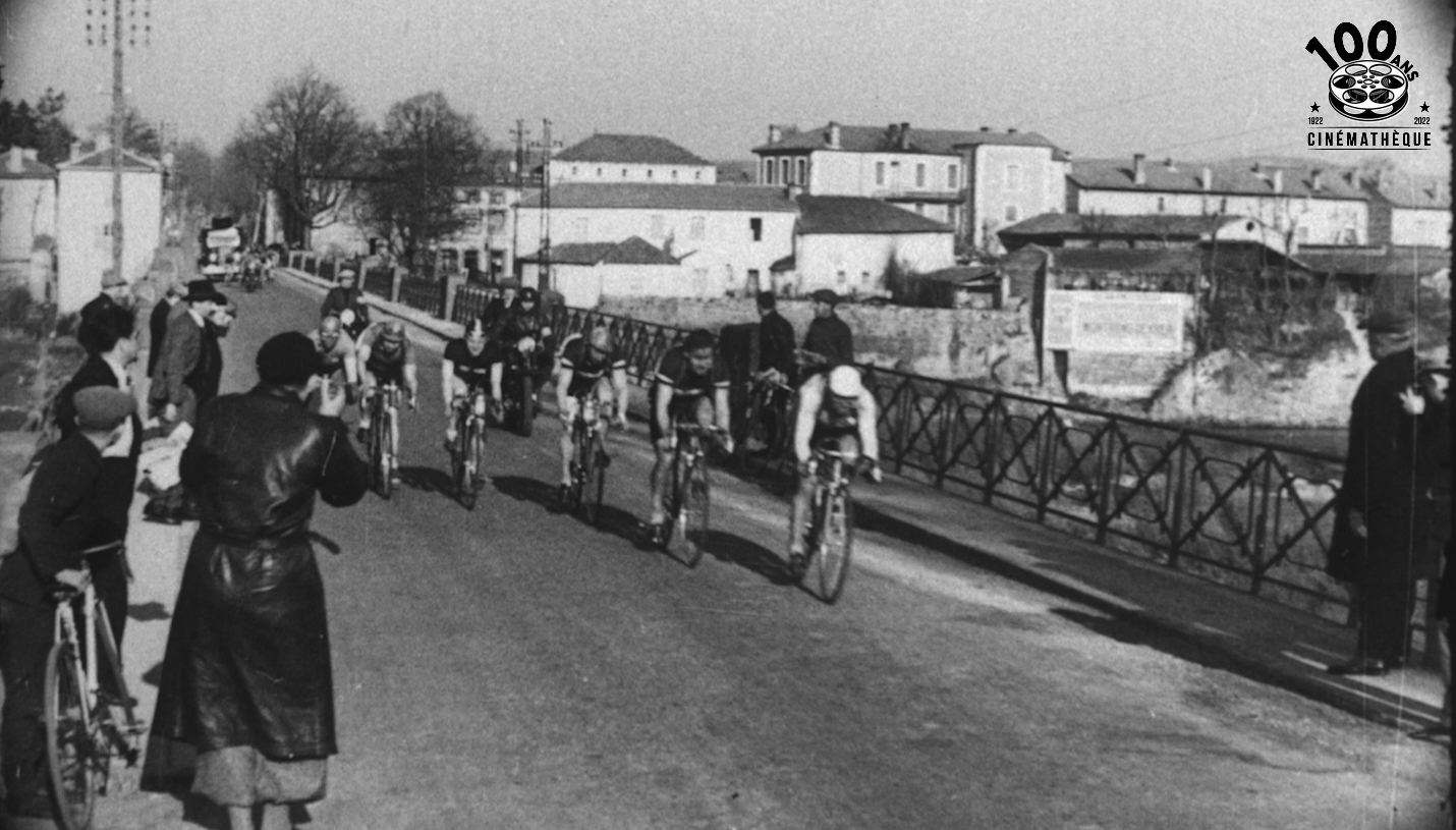 Montage d'archives des courses cyclistes à Saint-Étienne, 1930 – 1975 | 